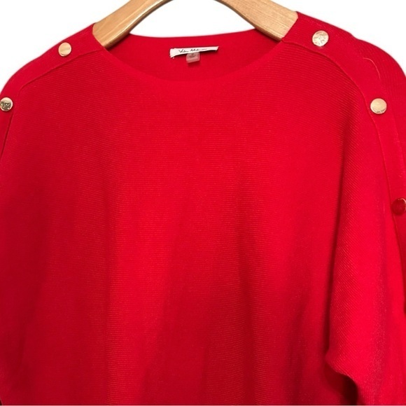 Vila Milano Sweaters - Vila Milano Women’s Size S Red Lightweight Knit Gold Faux Snap Up Arms Sweater